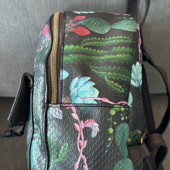 Cactus Botanical Mini Backpack - Picture 4 of 8